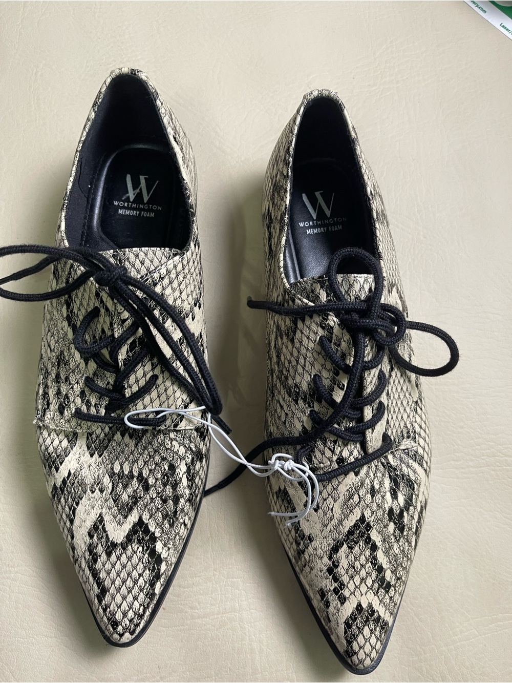 Worthington Ingalls Womens Pointed Closed Toe Oxford Shoes faux animal print 7M